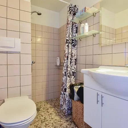 Apartament Nice In W/ Wifi And 2 Bedrooms